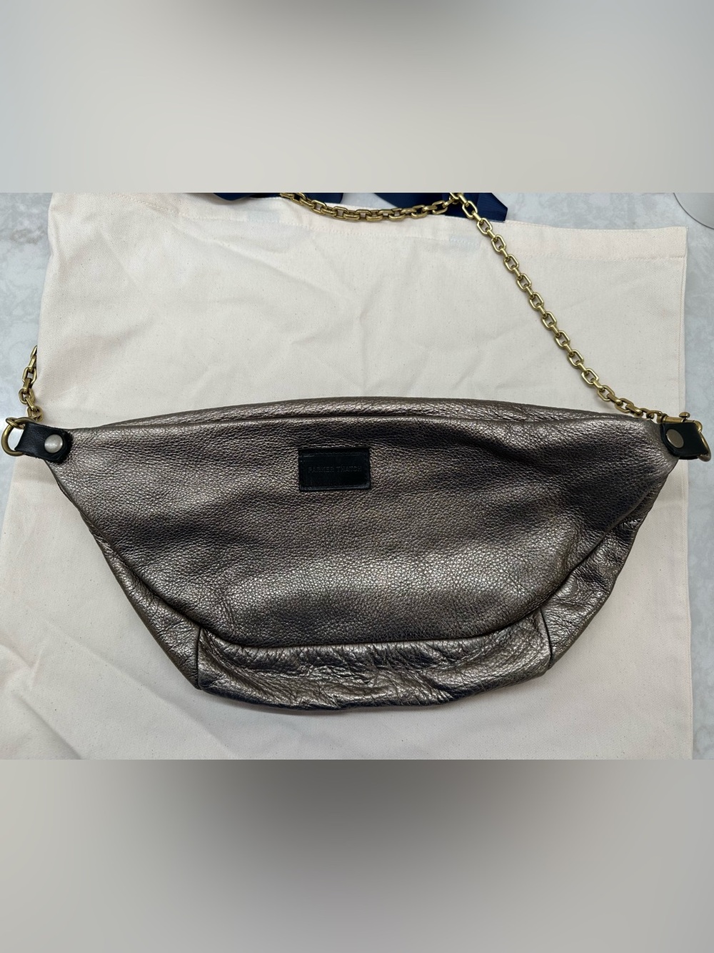 EUC Parker Thatch Cross your Heart Sling Leather Bag in Gunmetal. - Picture 6 of 15
